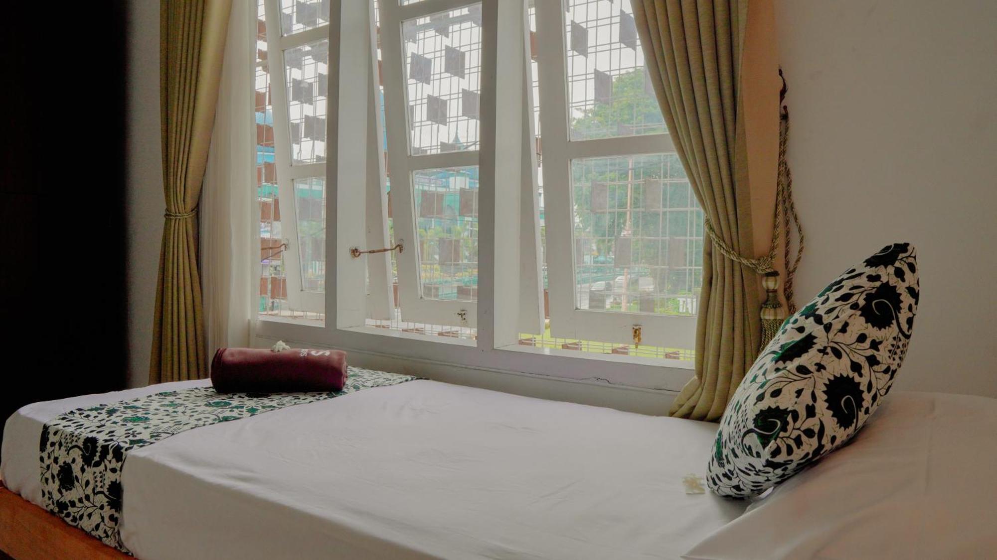Dormitory Tourism Sritanjung Banyuwangi By Gajahsora Management Ngoại thất bức ảnh