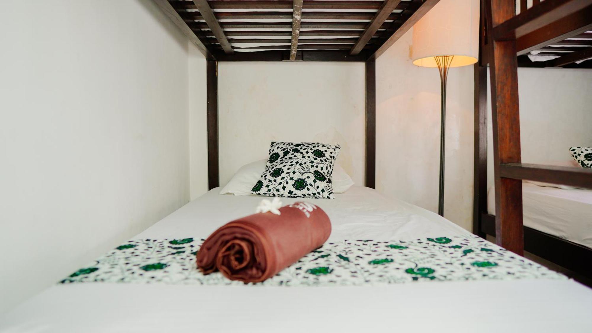 Dormitory Tourism Sritanjung Banyuwangi By Gajahsora Management Ngoại thất bức ảnh